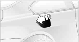 Refueling BMW 2007 M6